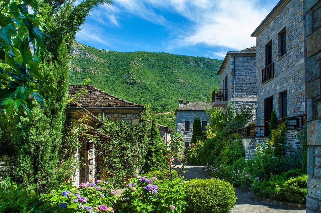 Mountain 4*